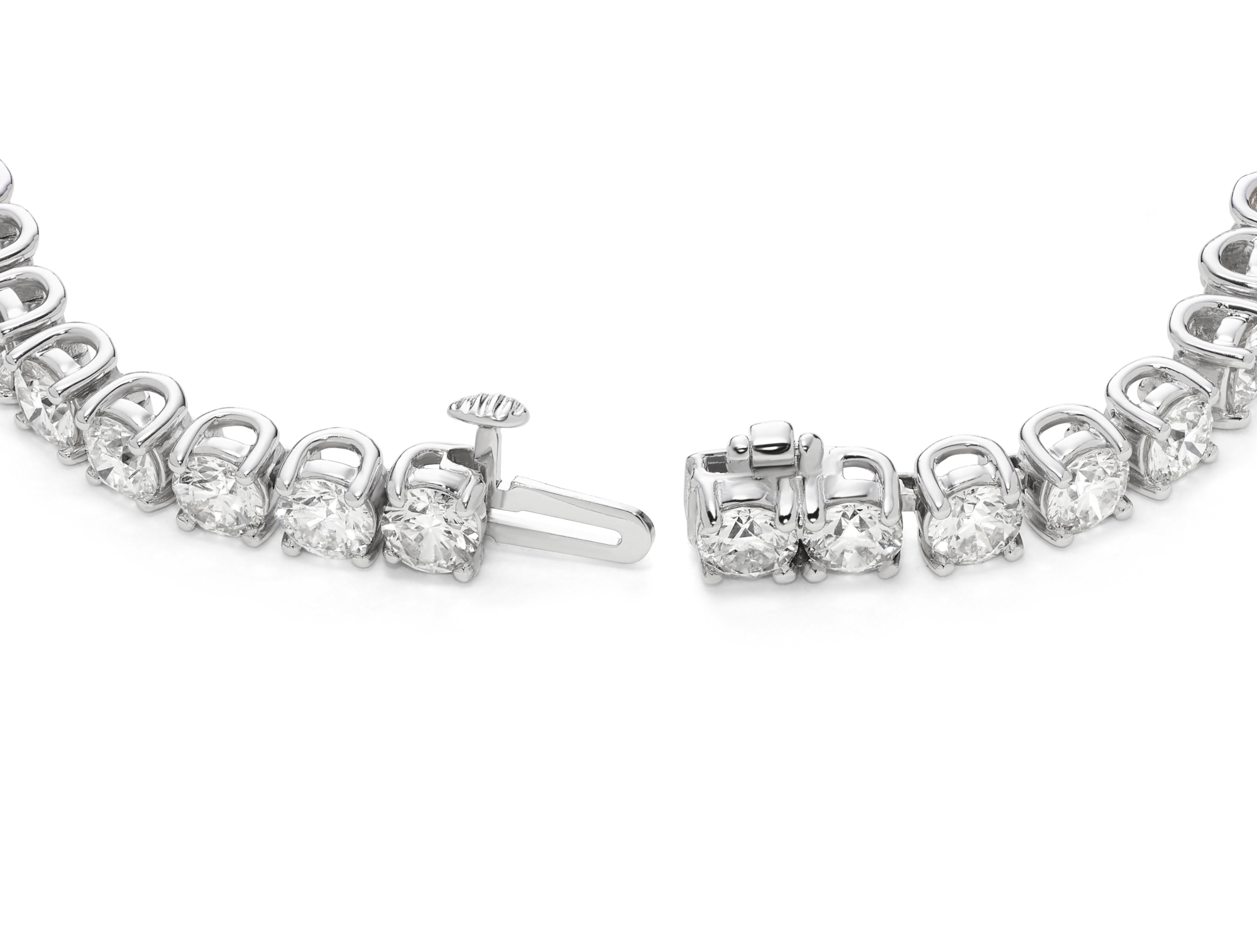 Large_0.25ct_tennis_bracelet_open_clasp_933451b5-c014-45a2-b0fd-a6f95458fbfd.png